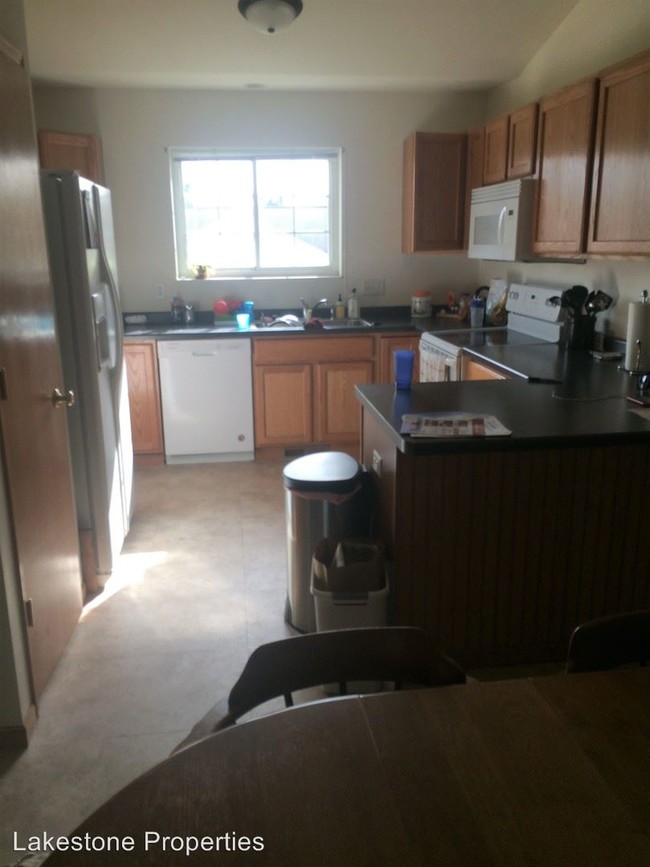 Building Photo - 6410 Maywick Dr