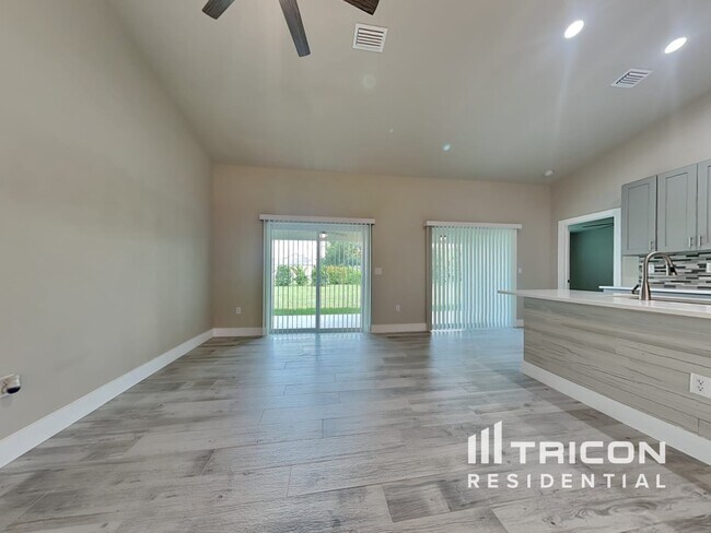 Foto del edificio - 248 Wayne Rd