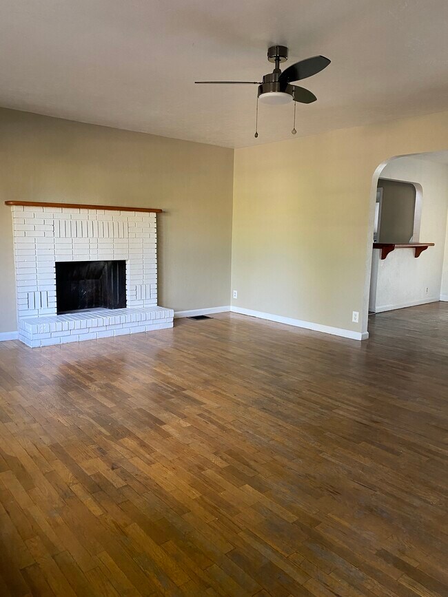 living to dining - 944 E 5th Ave