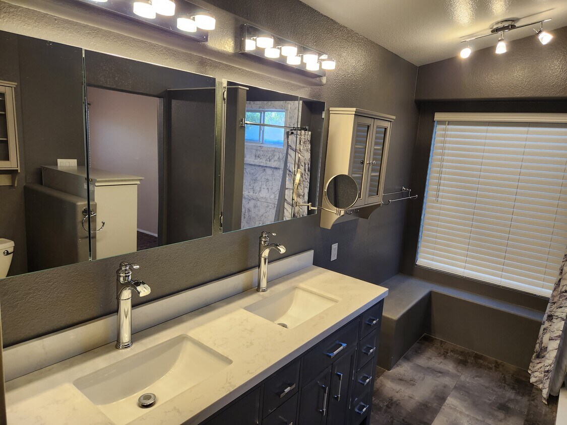 Foto del edificio - 20469 N 95th Dr