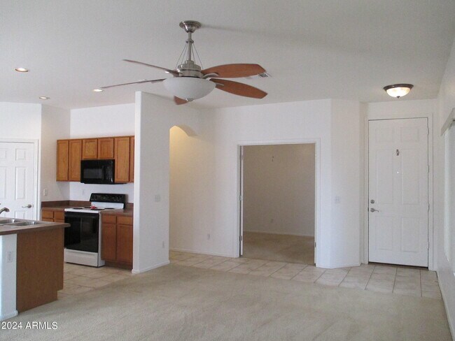 Foto del edificio - 2633 E Riviera Dr