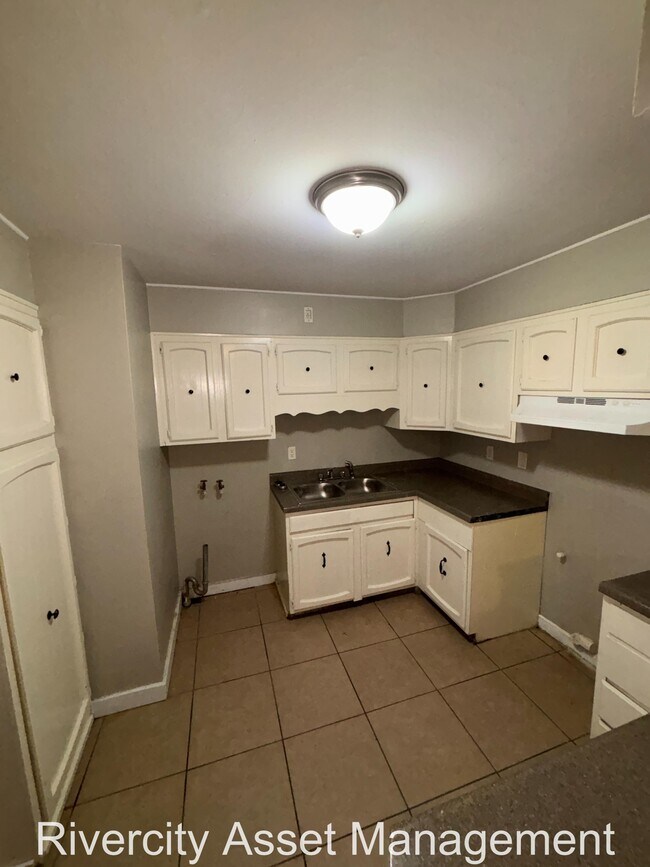 Foto del edificio - 1419 Briarwood Dr