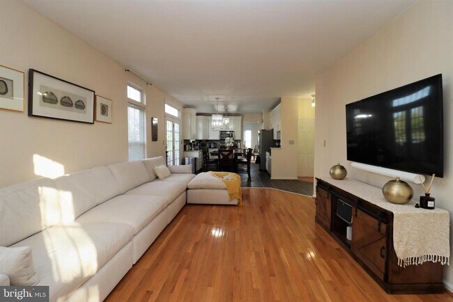 Building Photo - 15000 Onan Ct