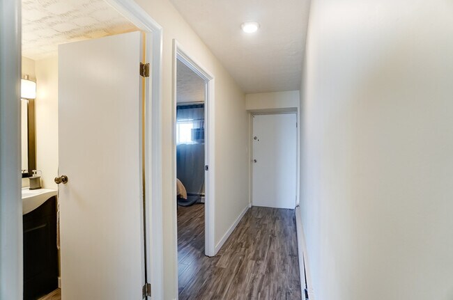 Building Photo - APARTMENT 705