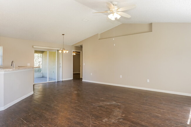 Foto del edificio - 3164 Covington Dr N