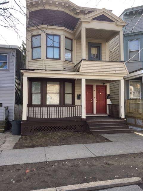 Primary Photo - 242 Ontario St