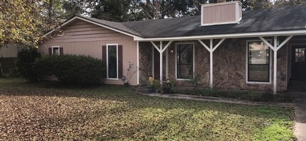Building Photo - 203 Courtney Pl