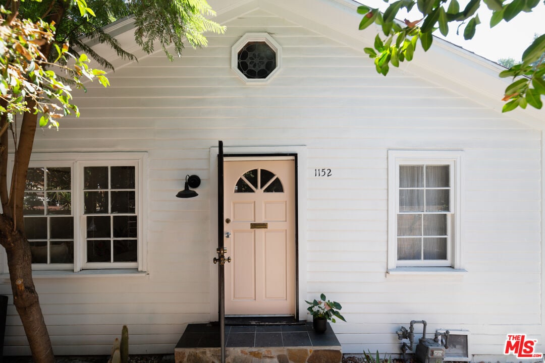 Primary Photo - 1152 Wilcox Pl