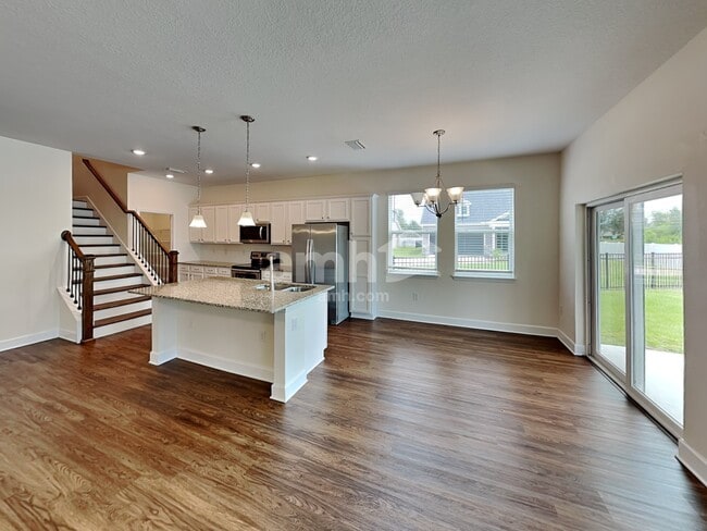 Building Photo - 345 Pine Terrace Dr