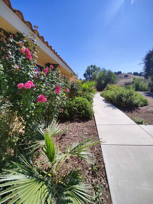 Foto del edificio - 17381 Canyon Heights Dr