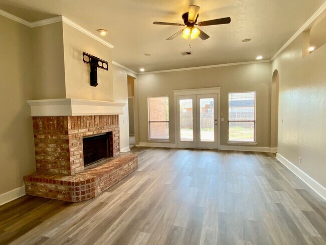 Foto del edificio - Beautifully Remodeled 3 bed, 2.5 bath Home...