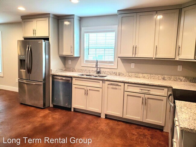 Building Photo - 3 br, 2 bath House - 12580 Dakota Street