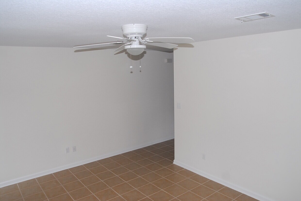 Foto principal - 2211 16th Ave