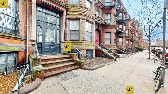 Building Photo - 514 Beacon St