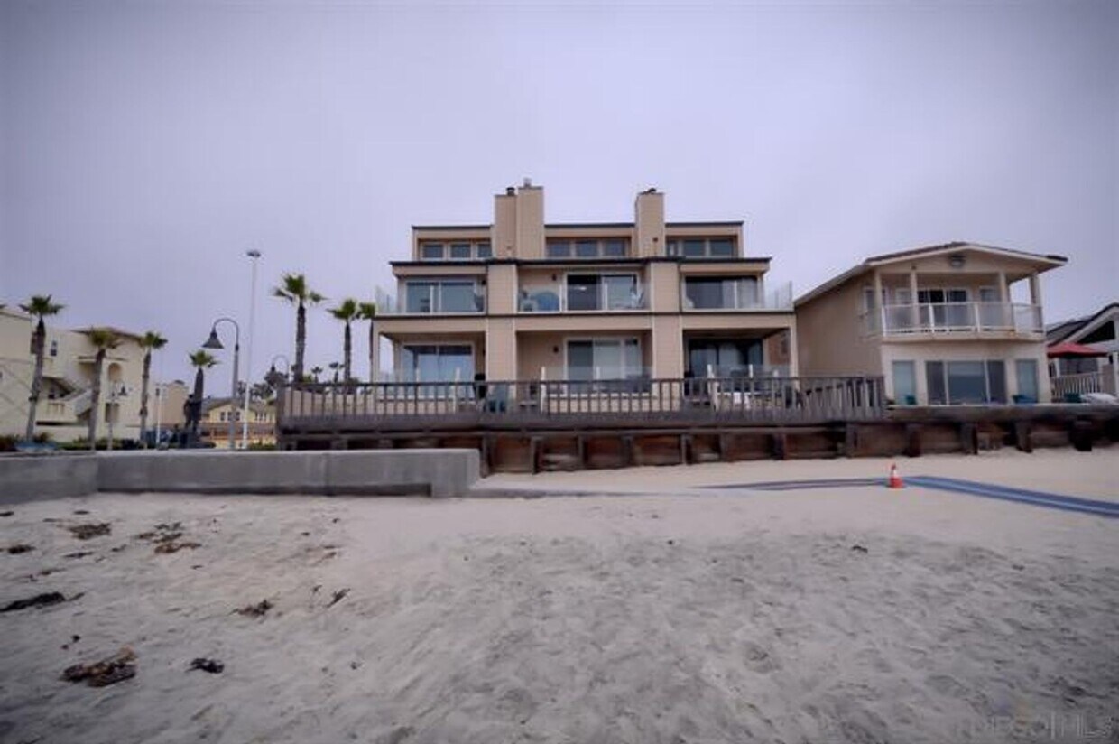 706 Ocean Lane Apartment for Rent in Imperial Beach, CA