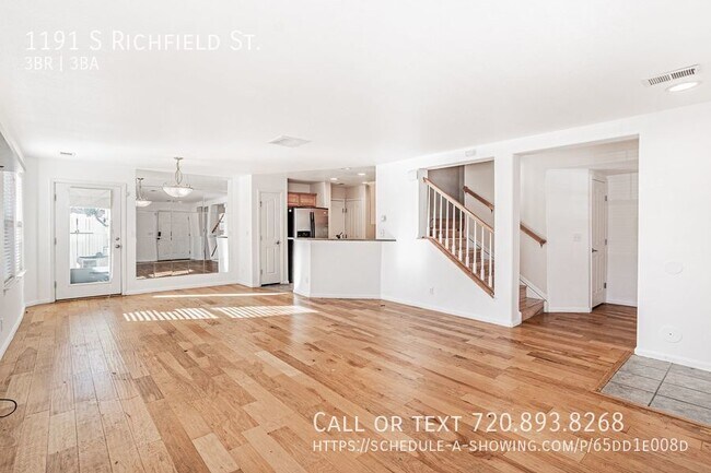 Building Photo - Modern Elegance and Comfort Unite: Charmin...