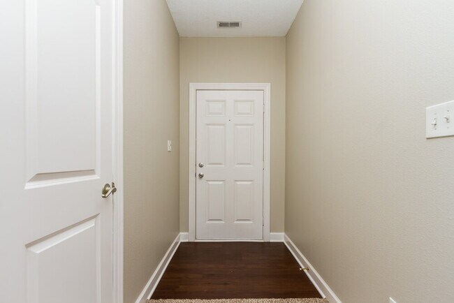 Foto del edificio - 9692 Stonewall Ln