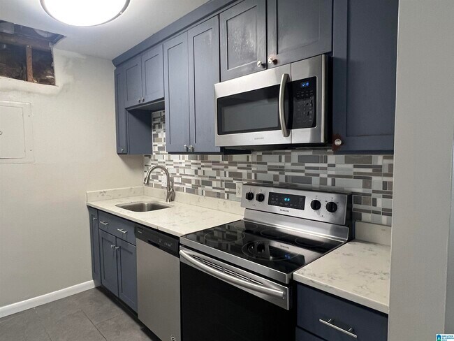 Foto del edificio - 3350 Altamont Rd