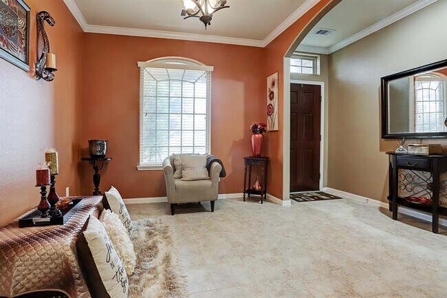 Building Photo - 7714 Guldan Dr