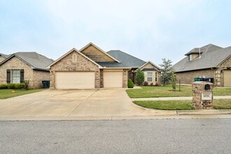 Building Photo - 18520 Haslemere Ln