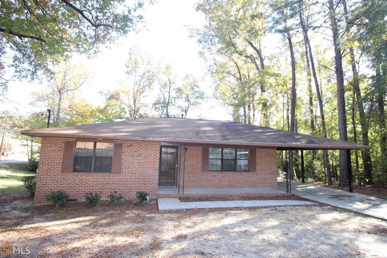 2381 Reeves Cir, Milledgeville, GA 31061 House for Rent in