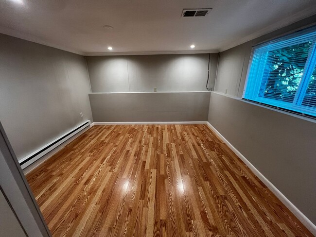 Foto del edificio - 78 N Maple St