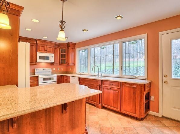 Building Photo - 3 br, 3.5 bath House - 160 WOODLAND DRIVE