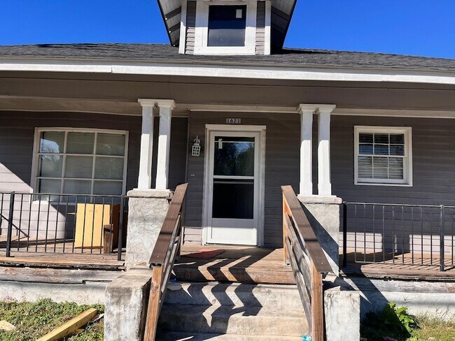 Foto del edificio - 1621 12th St