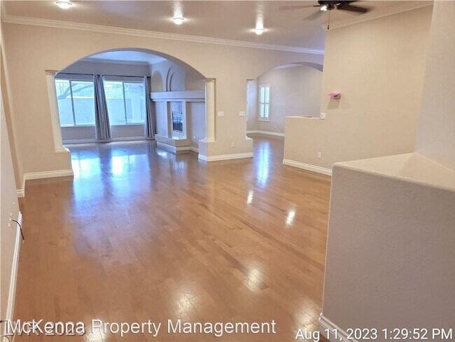 Foto del edificio - 4 br, 3.5 bath House - 8031 Lottie Ave