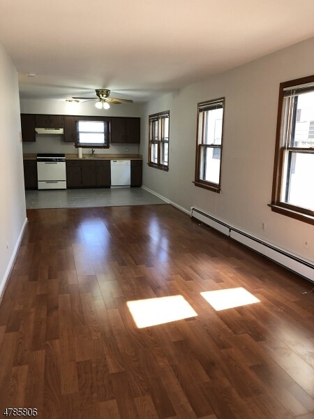 Foto del edificio - 75 Forest St