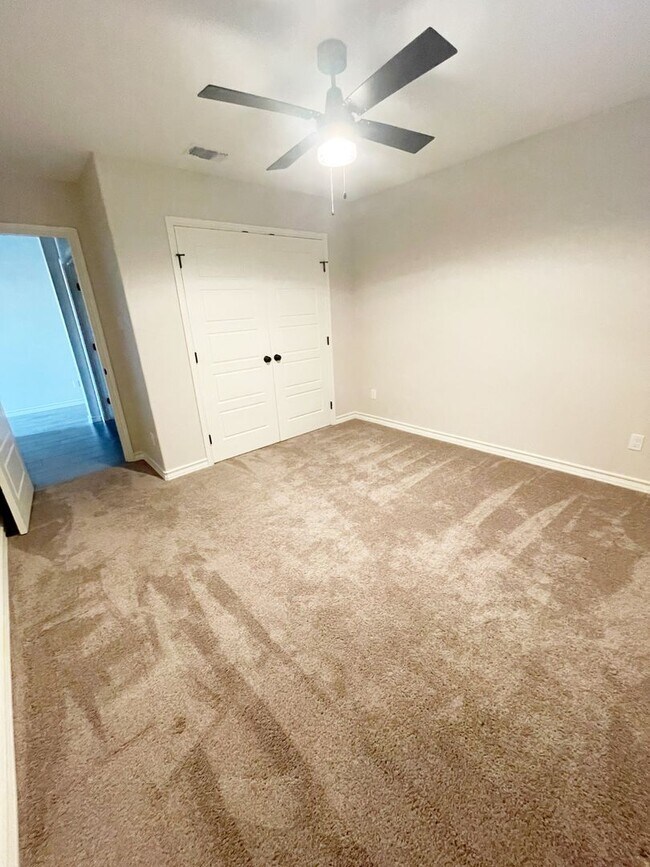 Building Photo - New Construction Home Move in Ready!