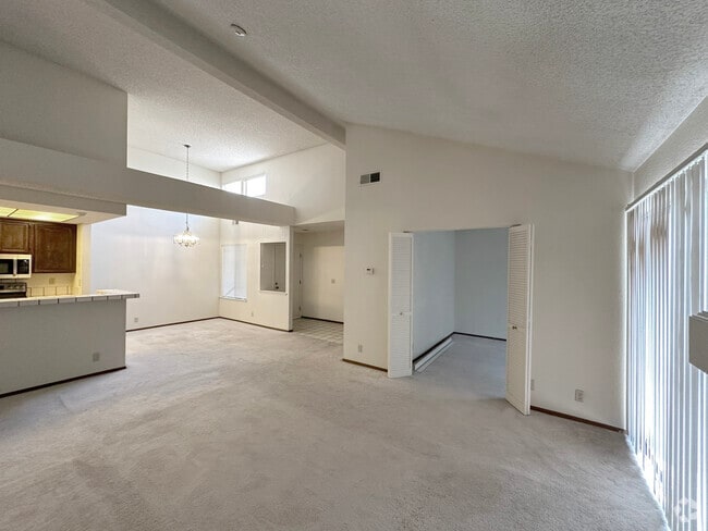Building Photo - 6434 Buena Vista Dr