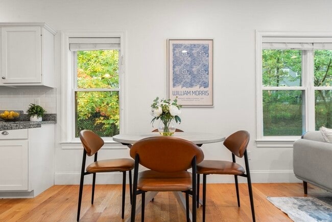 Building Photo - 865 Lagrange St