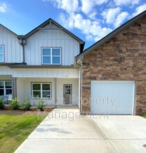 Building Photo - 108 Crest Pointe S