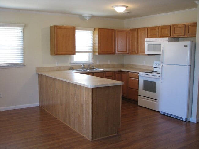 Building Photo - 2020 Yorktown St