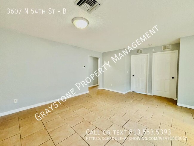 Building Photo - This Tampa property is perfect for those s...