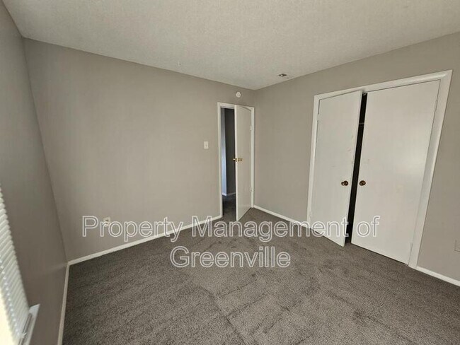 Building Photo - 6526 White Horse Rd