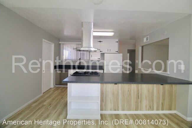 Foto del edificio - 3 br, 2 bath House - 4575 Mount Bigelow Drive