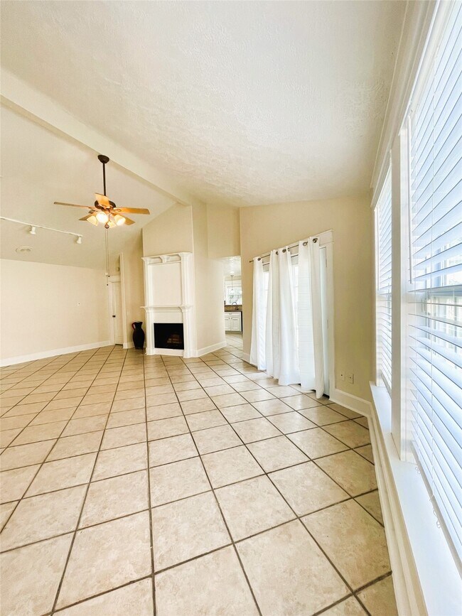 Building Photo - 12183 Swords Creek Rd