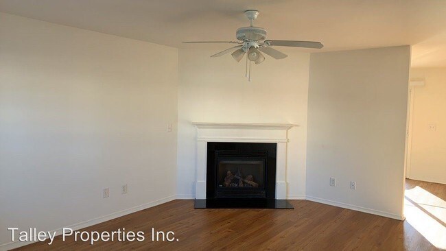 Building Photo - 8520 Redding Glen Ave