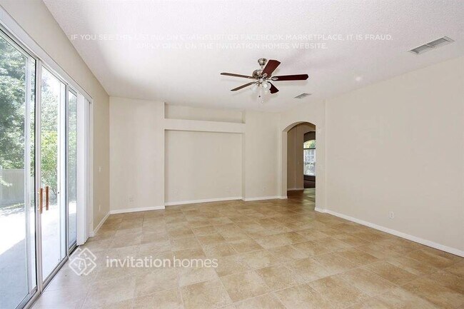 Foto del edificio - 2781 Plumberry Ave