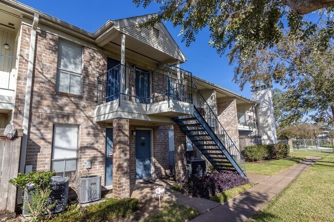 Foto del edificio - 3900 Woodchase Dr