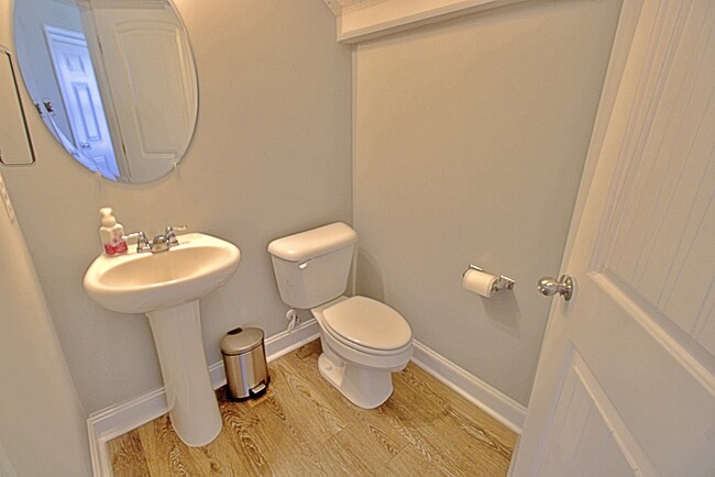 Building Photo - 40 Cohen Dr