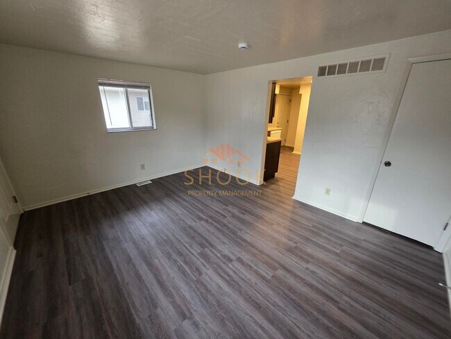 Foto del edificio - 1406/1408 Broadway St