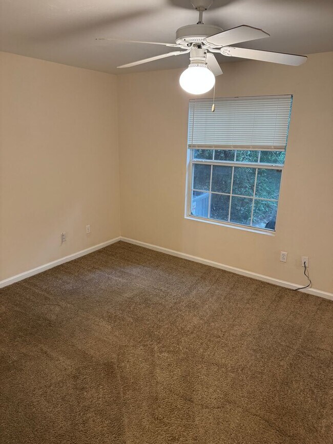 Foto del edificio - 3/2 Townhouse Available for Immediate Occu...