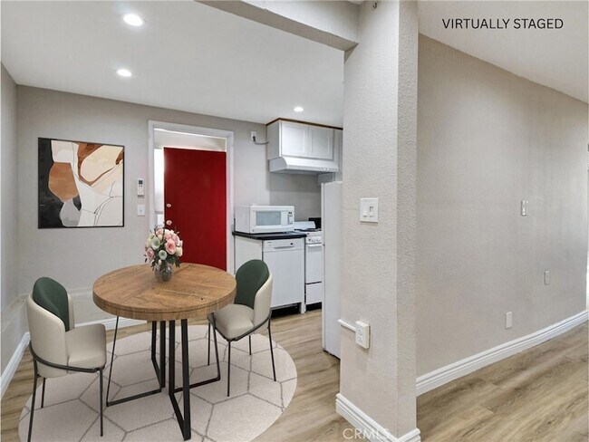 Foto del edificio - 985 1/2 Dexter Street Unit