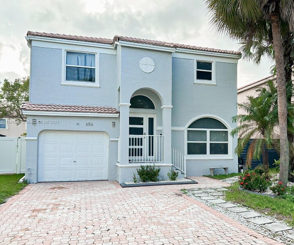 Primary Photo - 656 NW 157th Ave