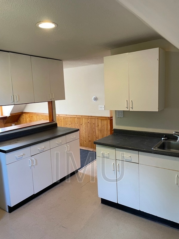 2 S Brook St Unit 3, Haverhill, MA 01835 Condo for Rent in Haverhill