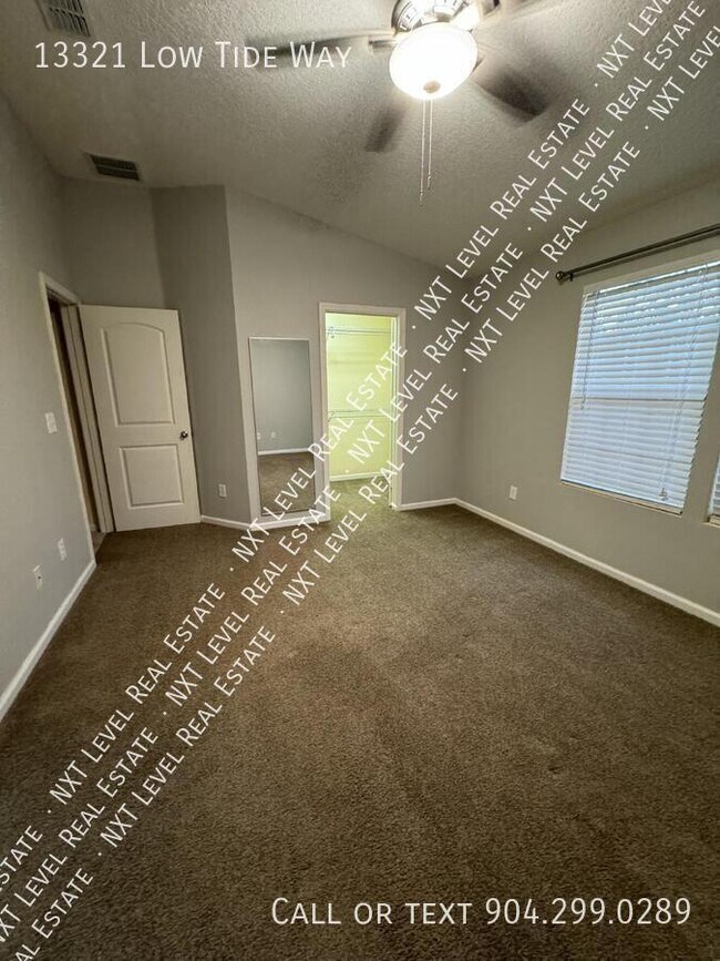 Foto del edificio - 13321 Low Tide Way