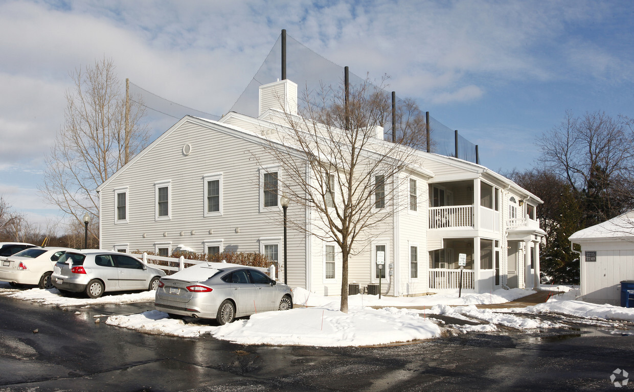 Building Photo - Main Street Commons